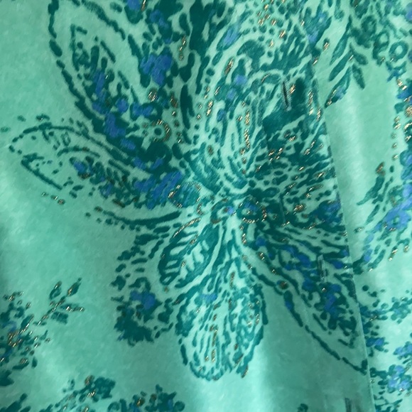 Peacock and floral 2 piece silk and velvet top set - Picture 9 of 10